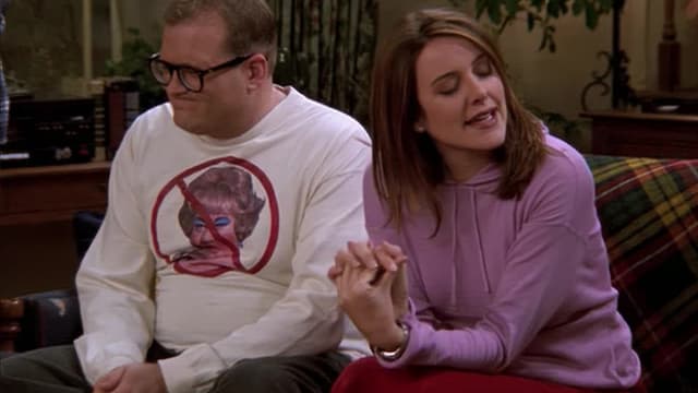 S05:E15 - Mimi Moves In