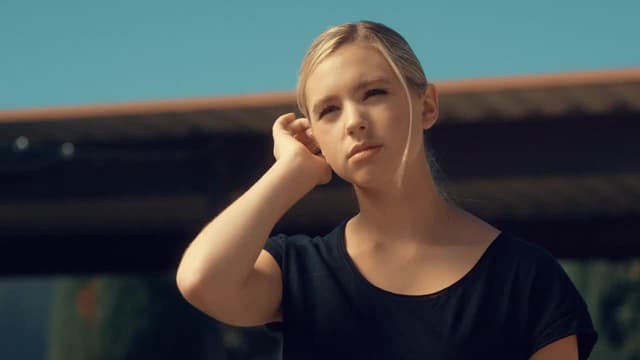 S02:E03 - A Warm Welcome