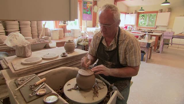 S02:E240 - Pottery