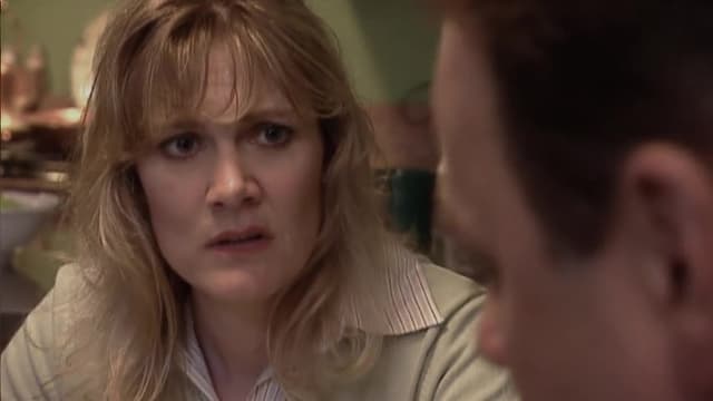 S03:E17 - Fear House