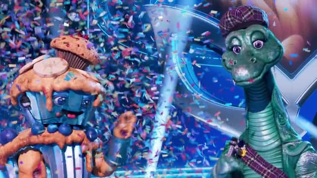 S13:E08 - Boy Band Night