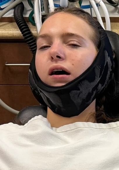 S01:E06 - Had My Wisdom Teeth Removed... poster