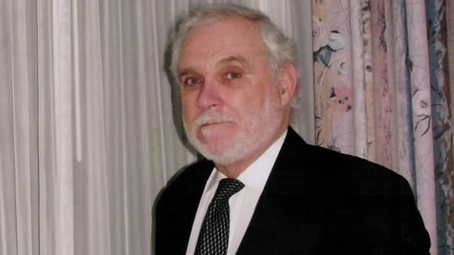 S01:E04 - The Wily Widower