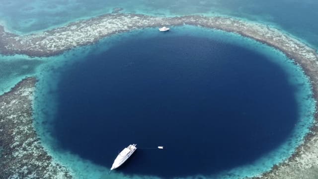 S08:E12 - Blue Hole Adventure in Belize