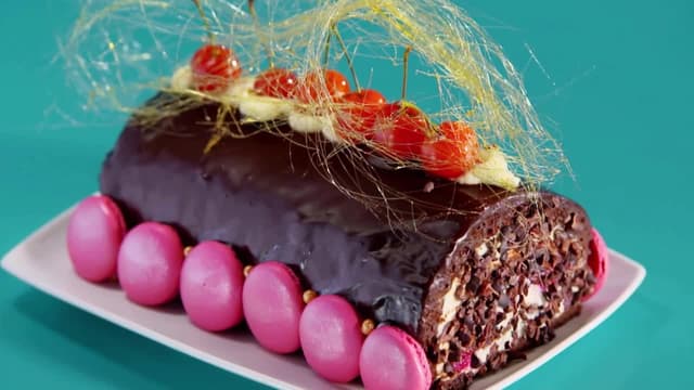 S01:E03 - Beach Party Cakes