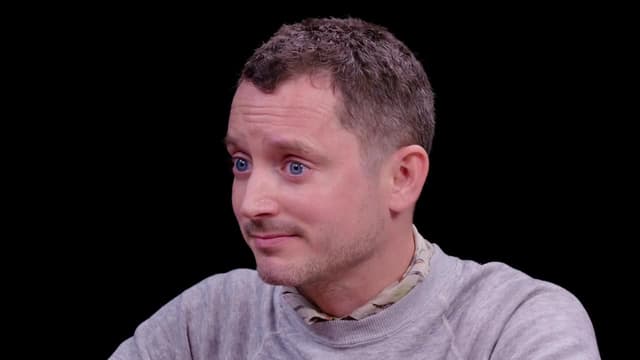 S15:E12 - Elijah Wood Tastes the Lava of Mount Doom While Eating Spicy Wings