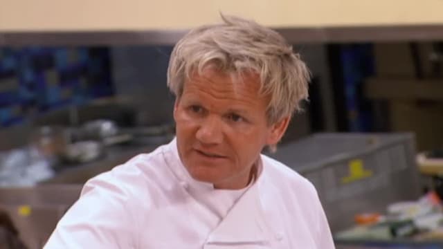 S09:E12 - 6 Chefs Compiten