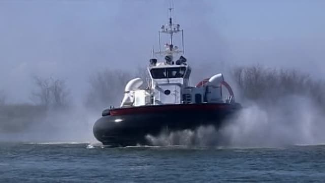 S03:E11 - Go, Boats, Go!