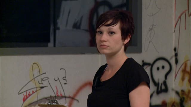 S04:E10 - If These Walls Could Bleed