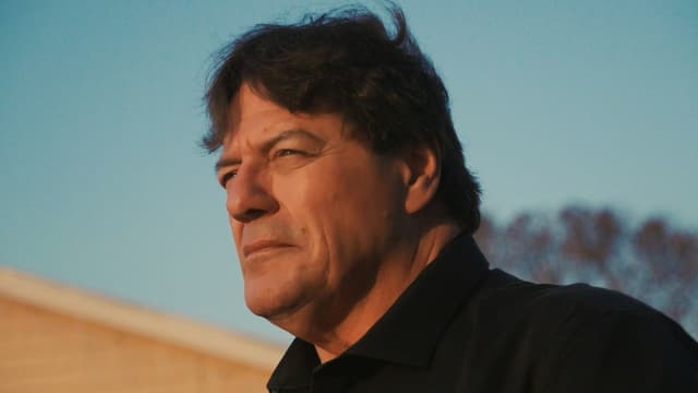 S01:E01 - The UFO Rabbit Hole