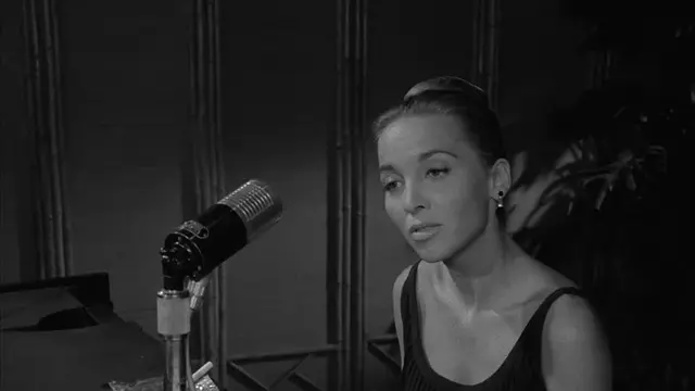 S01:E13 - The Four of Us Are Dying