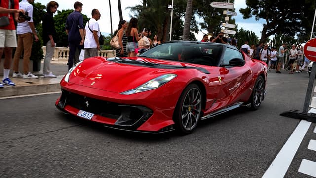 S01:E07 - Rare Supercars Prepare for Monaco at Night