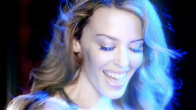 S04:E04 - Kylie Minogue