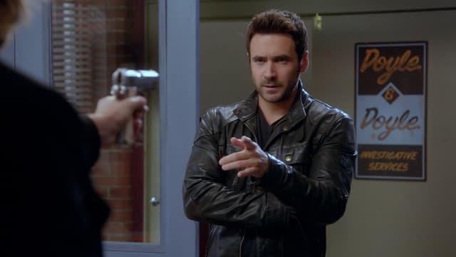 S05:E12 - Republic of Doyle: S5 E12 - Sleight of Hand