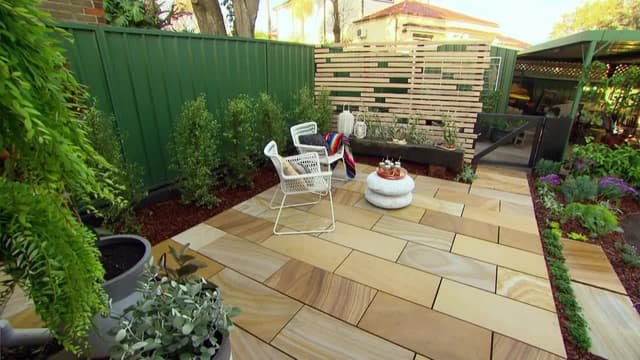 S01:E04 - Country Charm