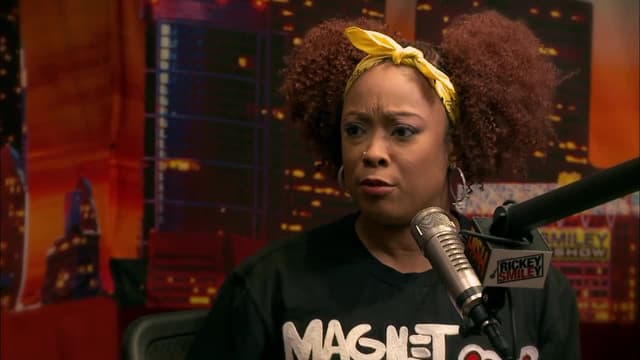 S01:E05 - The Scent of a Woman