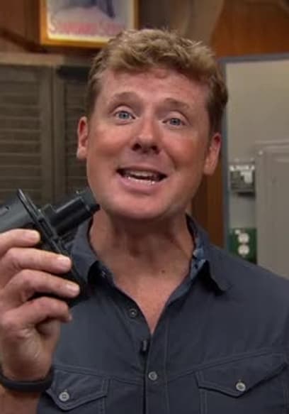 S12:E03 - No Hands Faucet, Drain poster