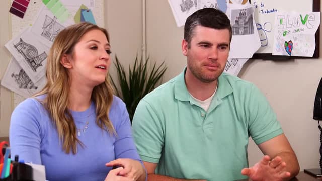 S01:E07 - Lake Cabin Playhouse