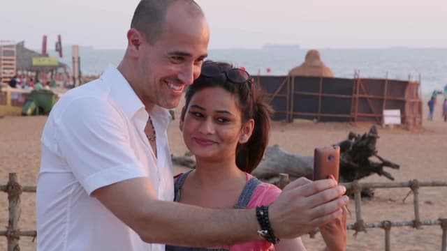 S02:E04 - Beach and Jungle