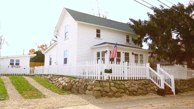 S08:E14 - Facing the Front Porch