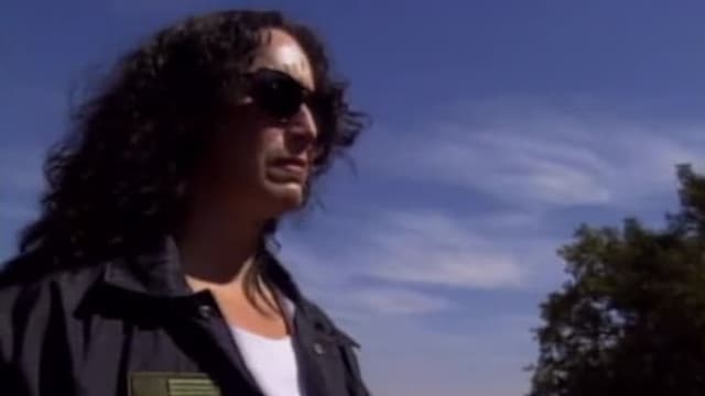 S01:E11 - Busted in the Lingerie Department