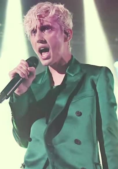 S01:E01 - Troye Sivan, RuPaul Charles, Gus Kenworthy, Neil Patrick Harris & Adam Rippon poster