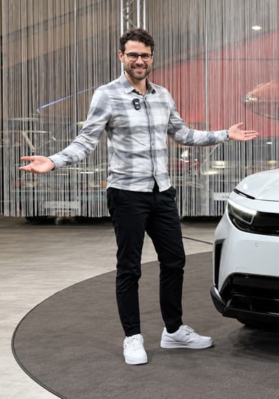 Póster de S01:E17 - Toyota Urban Cruiser: A New Compact Electric SUV