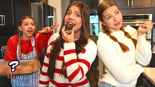 S01:E10 - Christmas Cookie Bake-Off Challenge - Sister Baking Competition