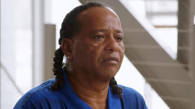 S02:E06 - Heartbreak Hotel