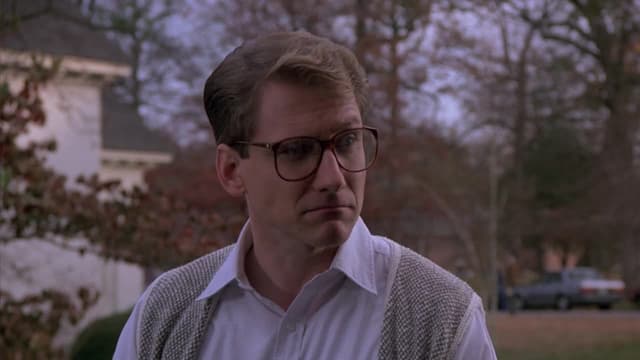 S03:E12 - Triangle