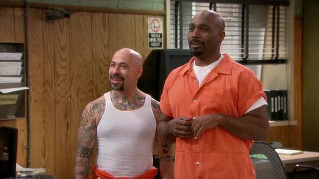 S05:E15 - Charlie's Living the Dream