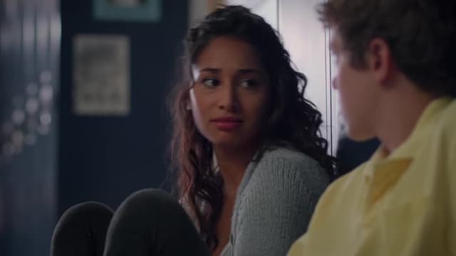 S02:E01 - Turn This Mother Out