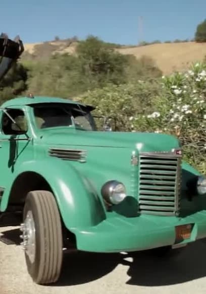 S01:E01 - Big Truckin' poster