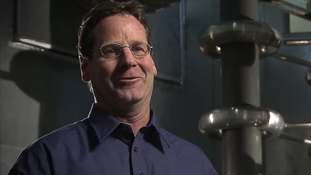 S01:E08 - How to Build a Starship