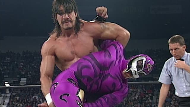 S01:E08 - Rey Mysterio vs. Eddie Guerrero