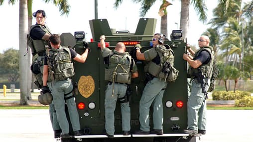 Watch Miami SWAT S01:E02 The Rookie Free TV Shows Tubi - Main Image