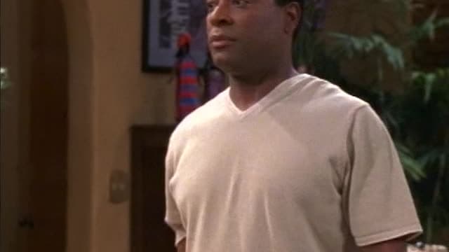 S03:E05 - My Mom’s Not an Ottoman