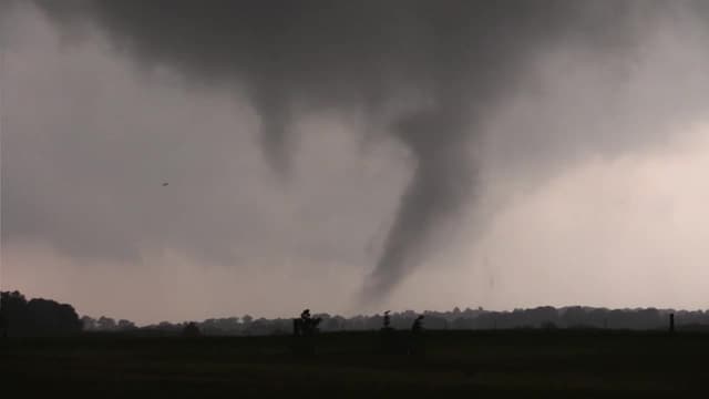 S01:E08 - Tornado Terror in Texas