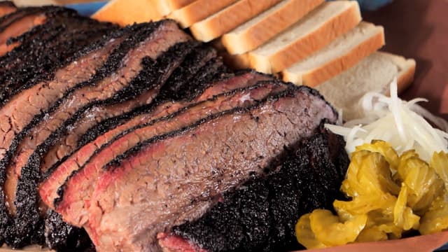 S01:E13 - Obsessed With Brisket