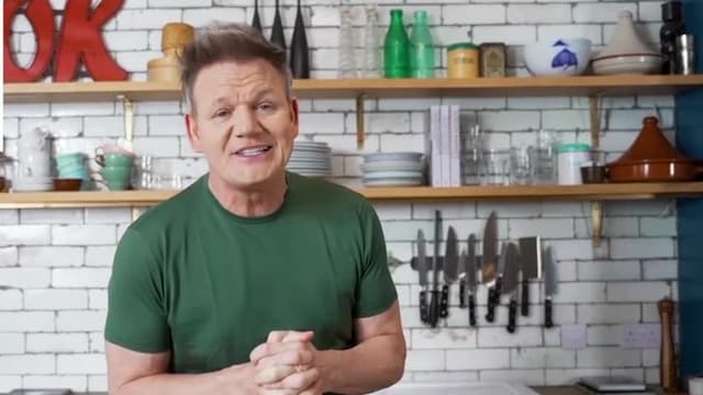 S03:E01 - Gordon Ramsay Noodles