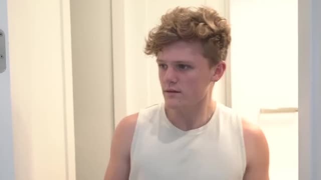 S07:E12 - Remember Disney Channel Online Games? / 30-Day VR Fitness Transformation