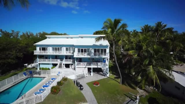 S03:E05 - Beach Home Keys