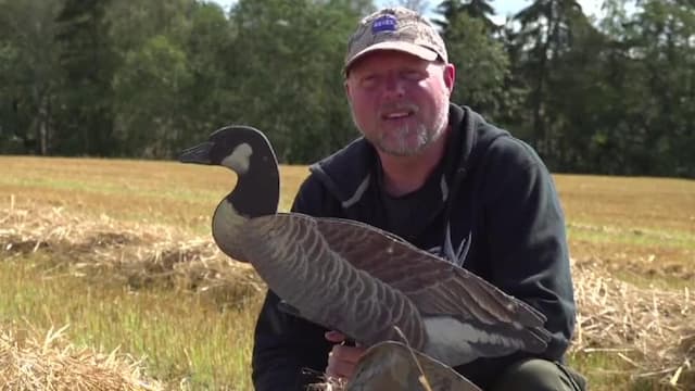 S01:E18 - Hunting Geese in Norway and Sweden With Kristoffer Clausen and Friends