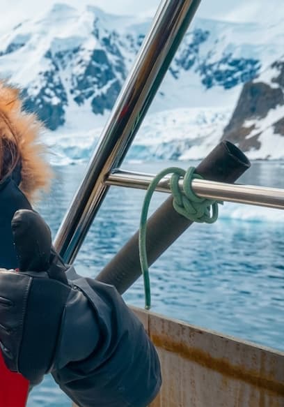 S01:E04 - Antarctica's Unexpected Beginning poster