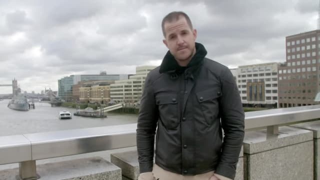 S01:E01 - Watling Street