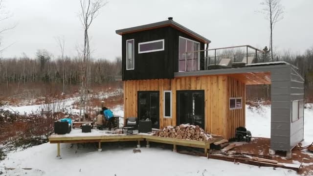 S07:E04 - Lake Superior Lodge