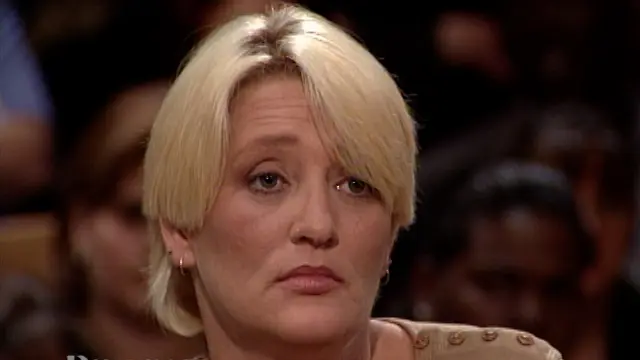 S01:E136 - Janet vs. Dennis