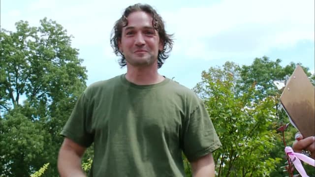 S03:E10 - Frugal Driveway Facelift