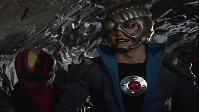 S01:E04 - The Demon Helmet That Calls for Death