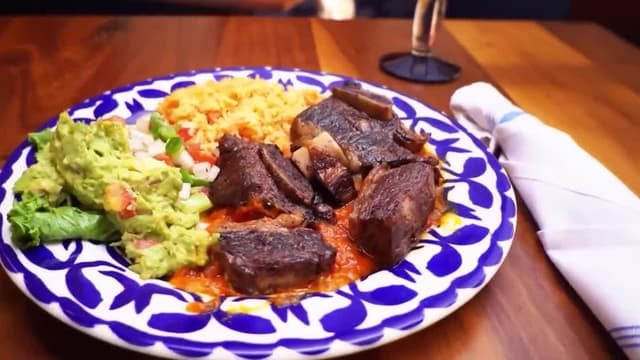 S06:E01 - PickleChicken Pairs With Pickle Ball